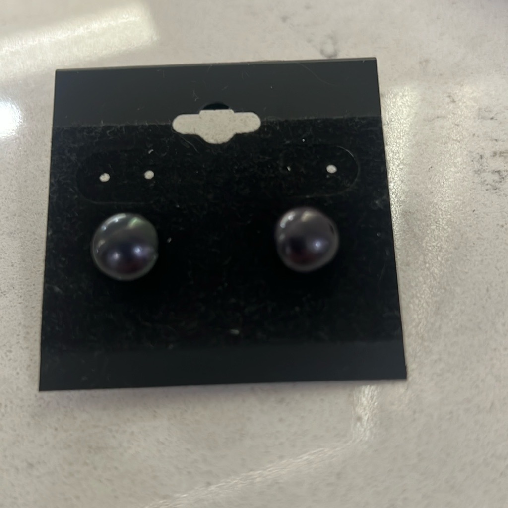 New Genuine Culture Pearl Earrings Brand New In A Gift Box